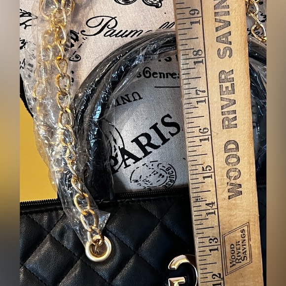 Gilda Paris NWT Black Quilted "G" Logo
Quilted Tote MSRP $199 - Picture 9 of 14